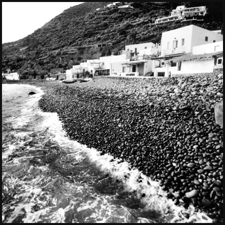 Filicudi, Pecorini al mare.jpg